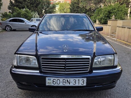 Mercedes C 180