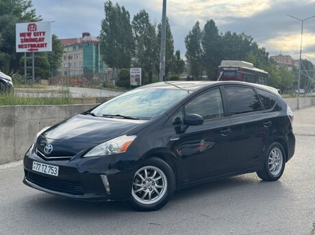Toyota Prius V