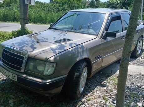 Mercedes 200 E