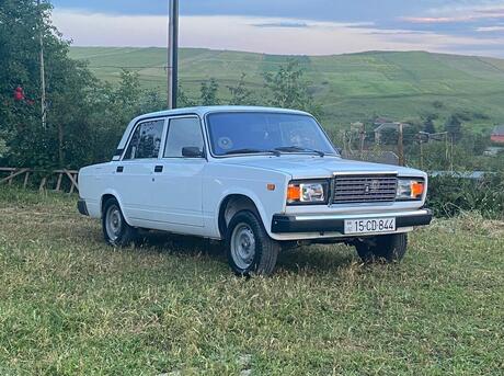 LADA (VAZ) 2107