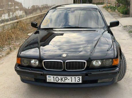 BMW 728