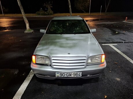Mercedes C 220