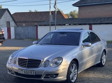 Mercedes E 220