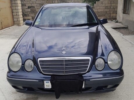 Mercedes E 220