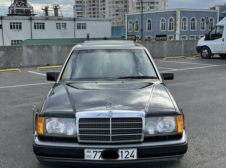 Mercedes E 220