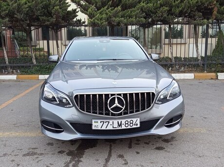Mercedes E 220