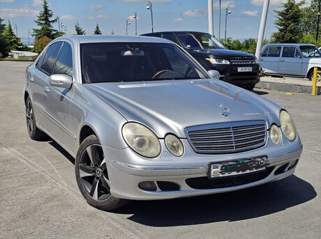Mercedes E 270