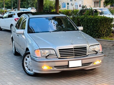 Mercedes C 230
