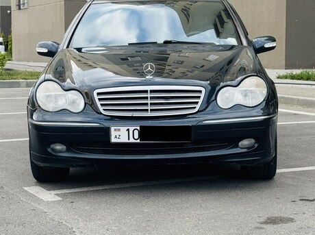 Mercedes C 240