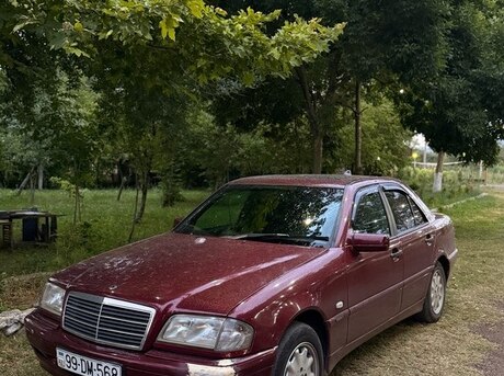 Mercedes C 180