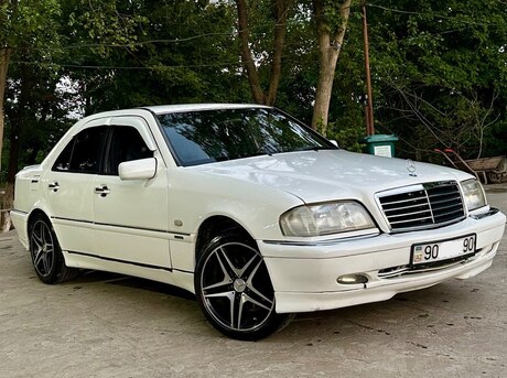 Mercedes C 180
