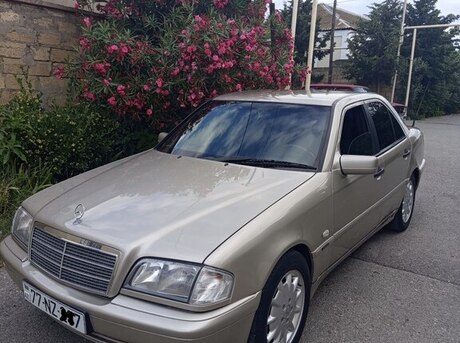 Mercedes C 220