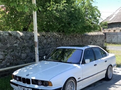 BMW 525