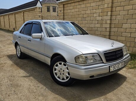 Mercedes C 200