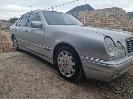 Mercedes E 280 4MATIC