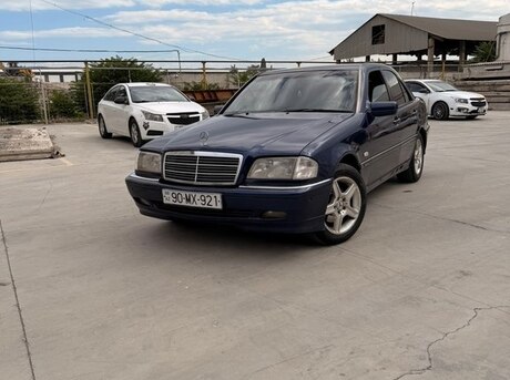 Mercedes C 240