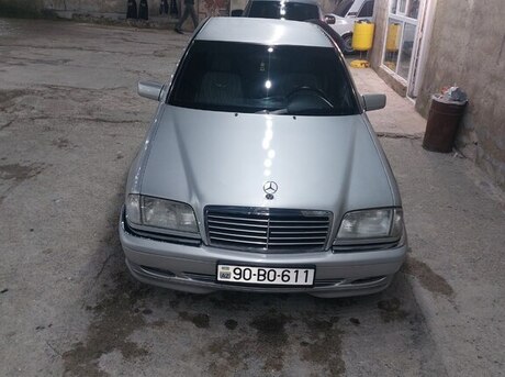 Mercedes C 240