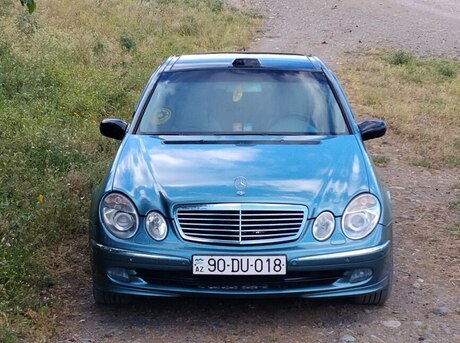 Mercedes E 320