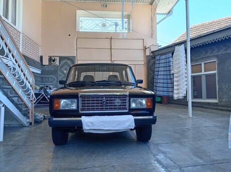 LADA (VAZ) 2107