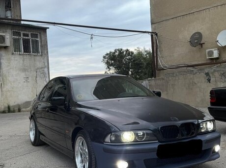 BMW 528