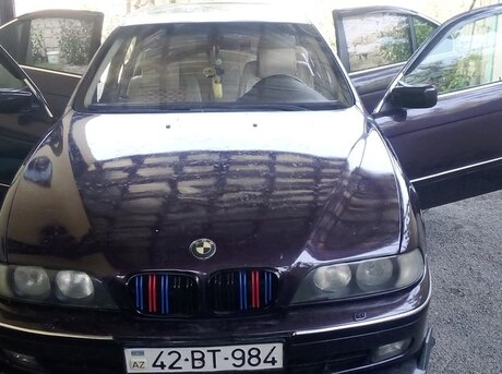 BMW 528