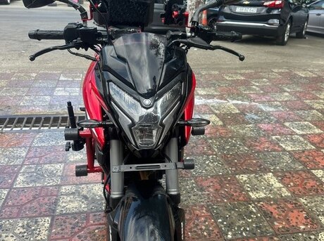 Bajaj Pulsar NS 200