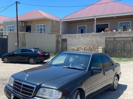 Mercedes C 180