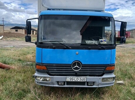 Mercedes Atego 815