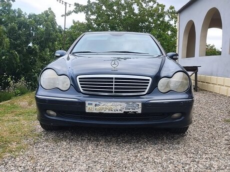 Mercedes C 240