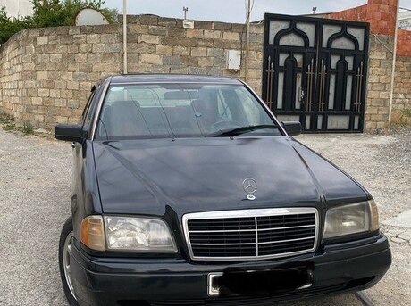 Mercedes C 180