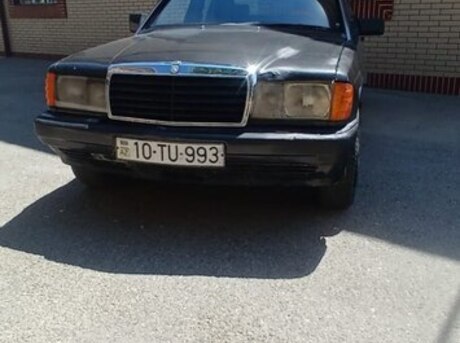 Mercedes 190