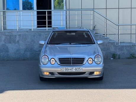 Mercedes E 270