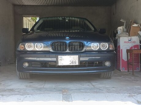 BMW 525