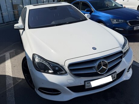 Mercedes E 220