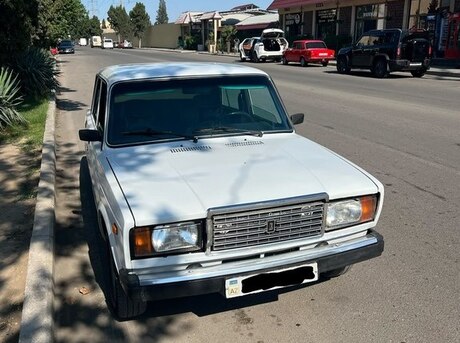 LADA (VAZ) 2107