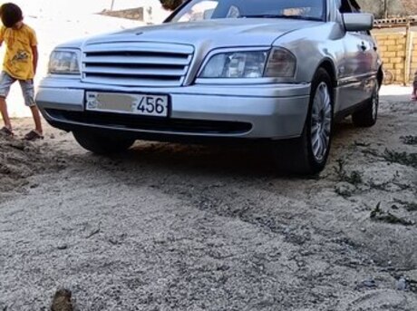 Mercedes C 250