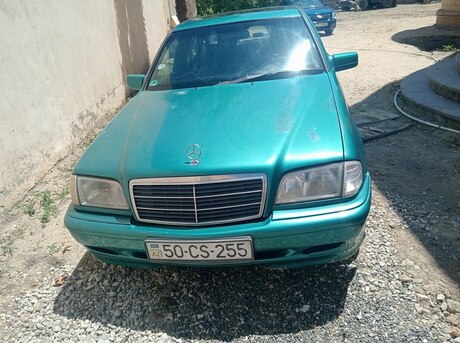Mercedes C 240