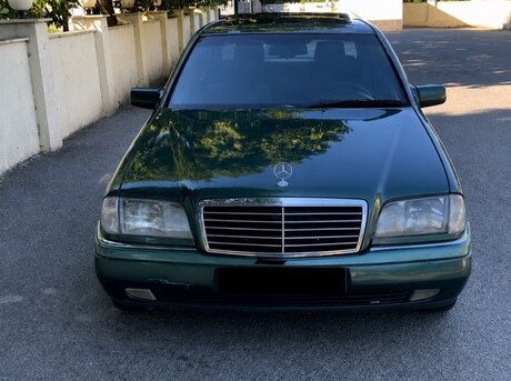 Mercedes C 200