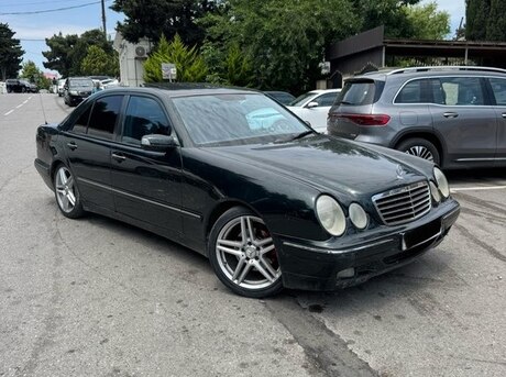 Mercedes E 240