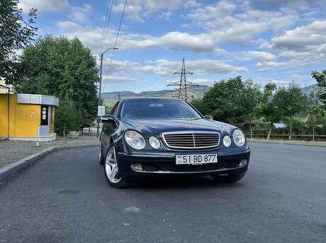 Mercedes E 320
