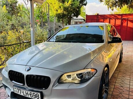 BMW 528