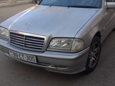 Mercedes C 180