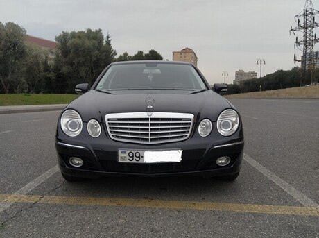 Mercedes E 220