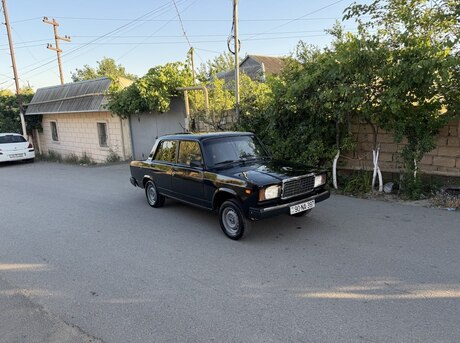 LADA (VAZ) 2107