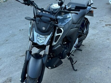 Yamaha FZ-S FI Deluxe