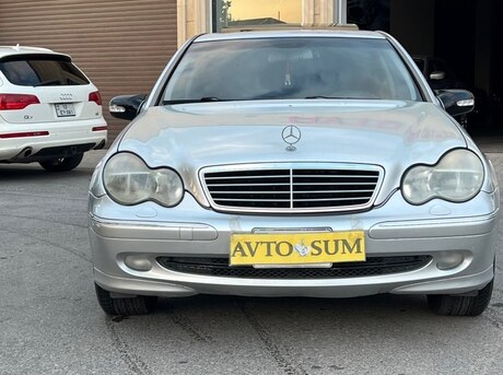 Mercedes C 240