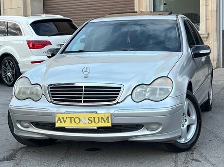 Mercedes C 240
