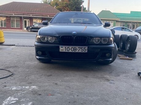 BMW 523