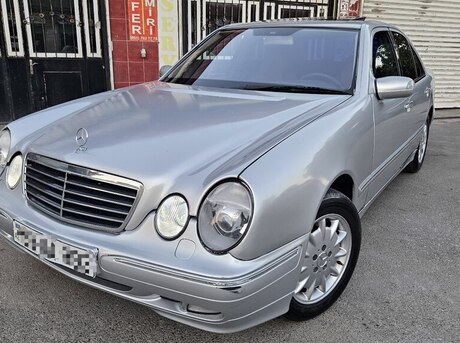 Mercedes E 320