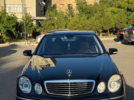 Mercedes E 240